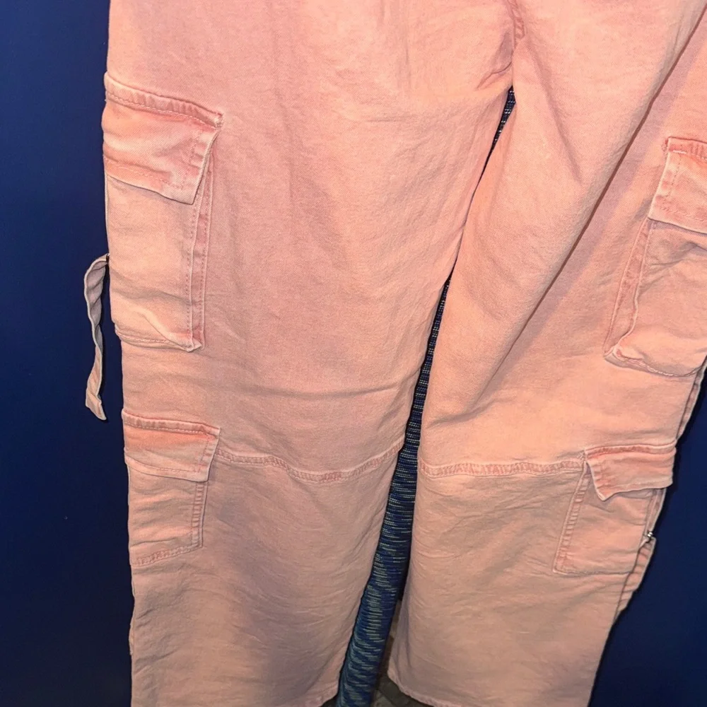 VIP JEANS- NWOT Pink Acid Wash Wide-Leg Cargo Jeans Size 11/12 - Picture 15 of 17